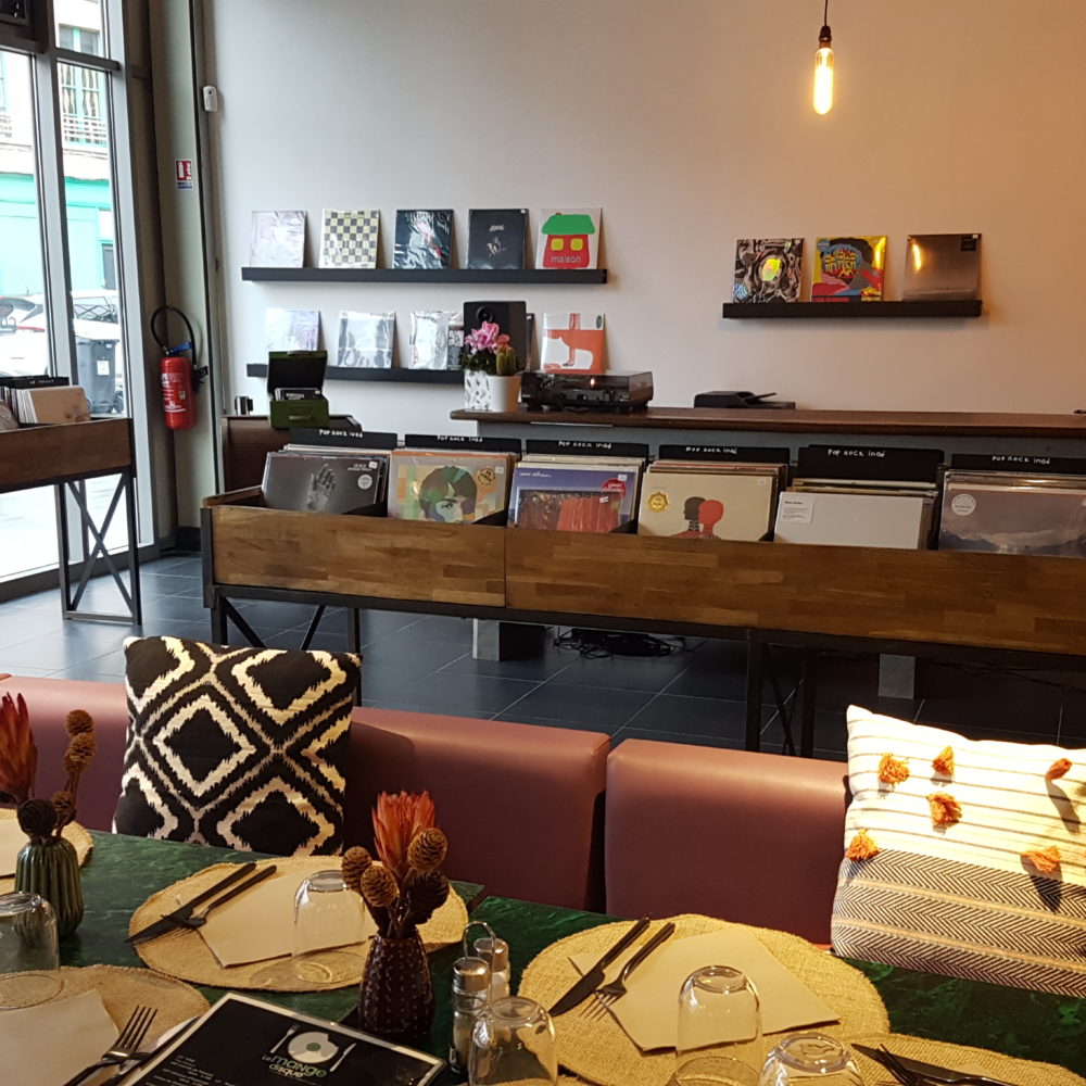 LE MANGE DISQUE, UN RESTAURANT DISQUAIRE