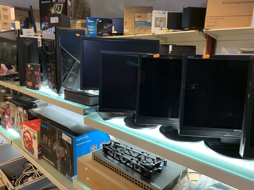 étagère ordinateurs noirs Informatique Occasion Roubaix